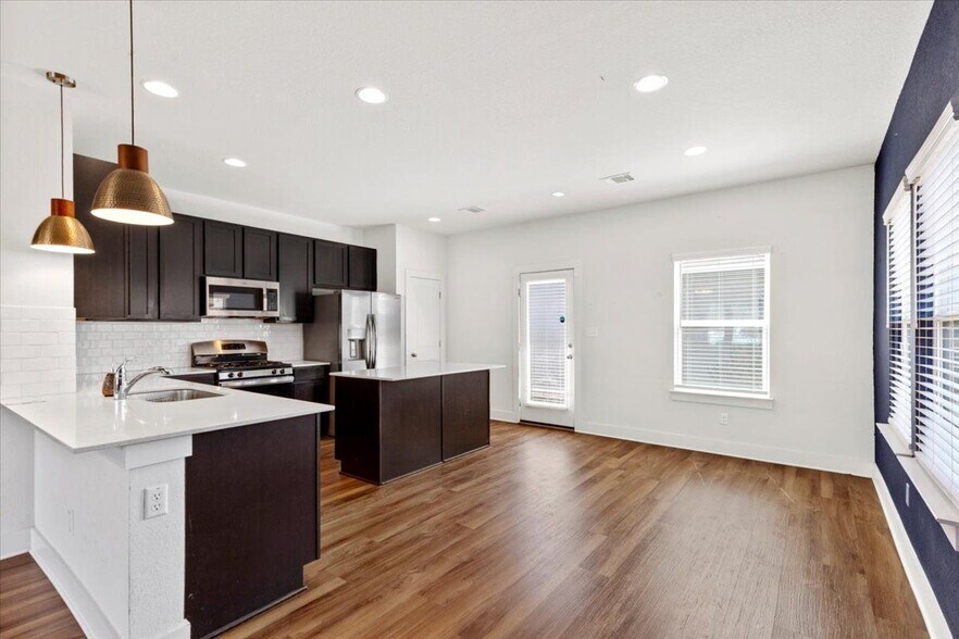 Building Photo - 210 Timber Brook Dr