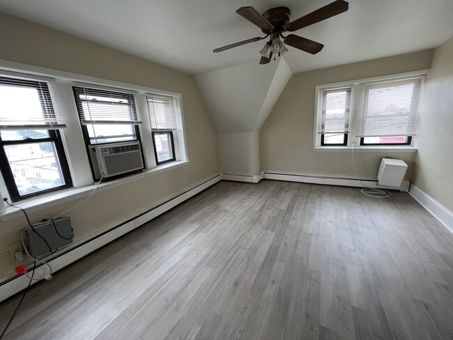 Building Photo - 7943 Frankford Ave