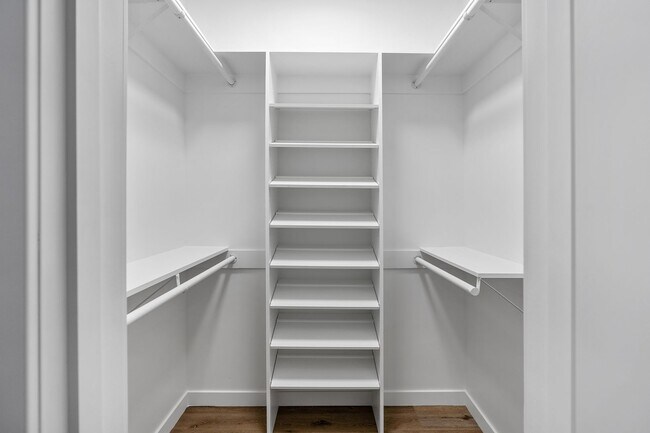 Building Photo - Designer Culver/Fairfax House + Studio | Dog Run & Private Orchard | 3-Car Parking