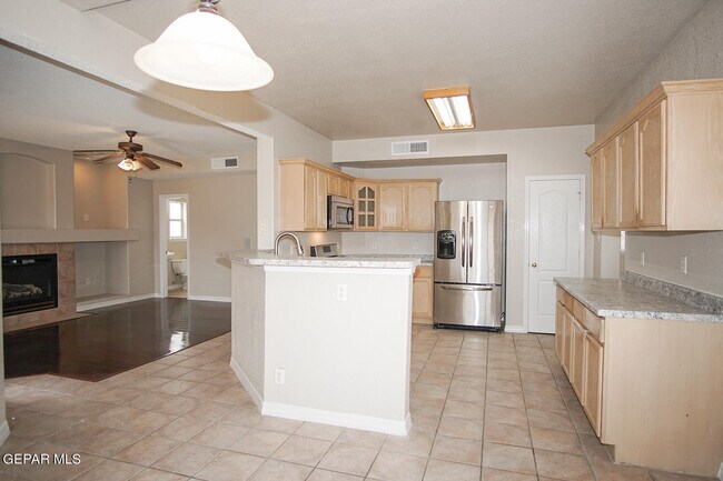 Building Photo - 13717 Paseo De Fe Cir