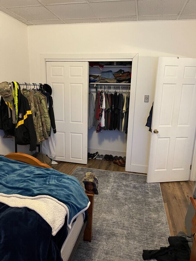 Building Photo - 141 W High St