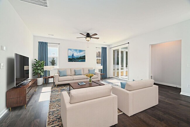 Building Photo - Cozy Living in The Ponds