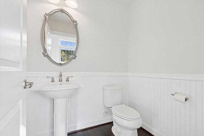 Building Photo - Available Now – Luxury 3 Bedroom, 2.5 Bath...