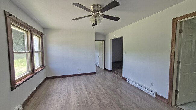 Building Photo - 1204 Salt Springs Rd