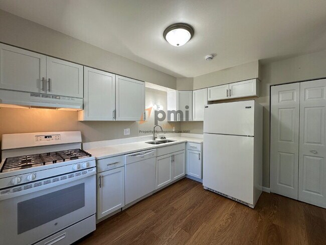 Building Photo - 1609 Monticello Park Dr