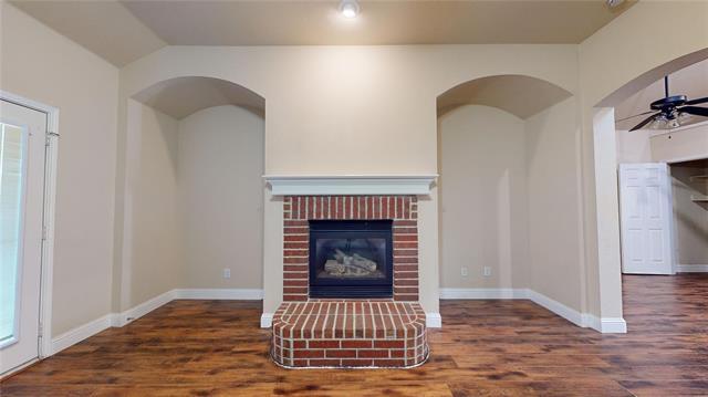 Building Photo - 7601 Maplewood Dr