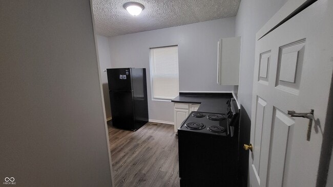 Building Photo - 655 Birch Ave