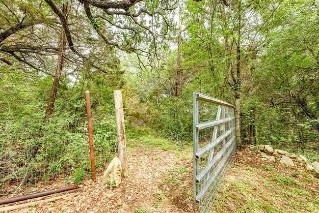 Building Photo - 418 Grand Prairie Cir