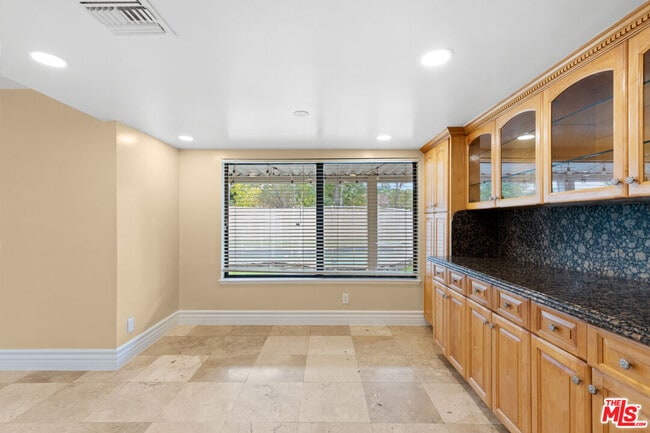 Building Photo - 26952 Garret Dr