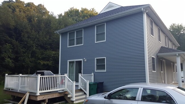 Building Photo - 182 Pearl St