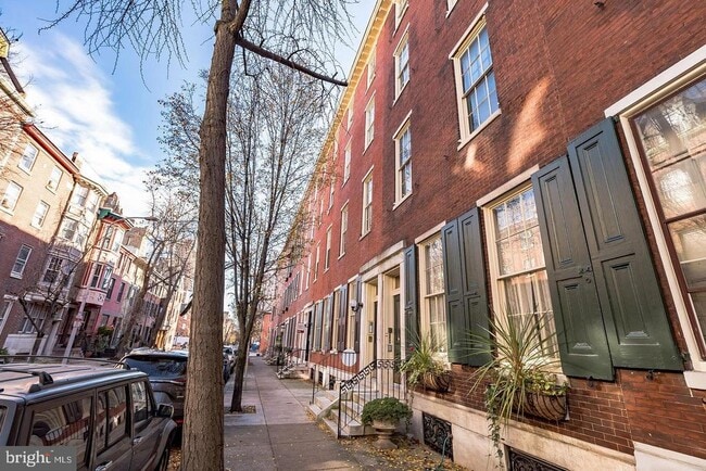 Building Photo - 1716 Pine St