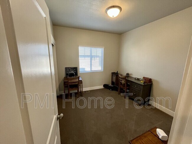 Building Photo - 3789 Hooded Crane Ln