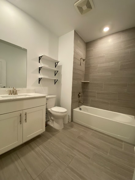 Building Photo - 3105 Aviator Ave