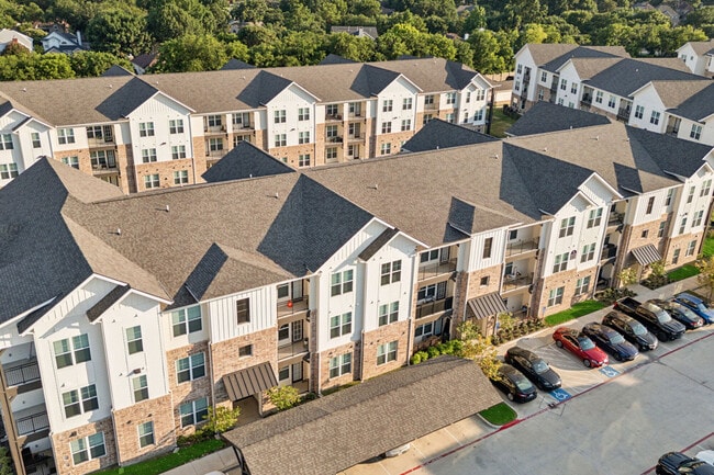 Primary Photo - The Ellery at Westchester