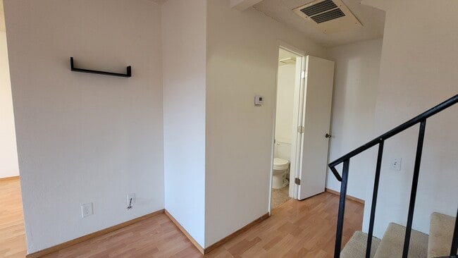 Building Photo - 4902 Lowry Rd