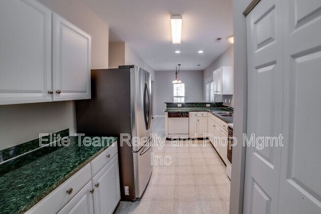 Building Photo - 6434 Gatesville Ln