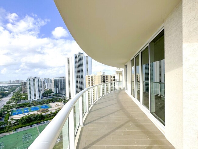 Building Photo - 2700 N Ocean Dr