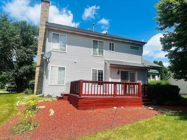 Building Photo - 360 Thomas Dr