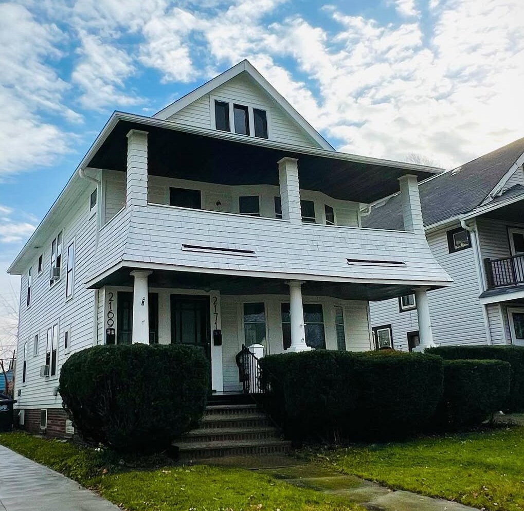 Building Photo - 2171 Carabel Ave
