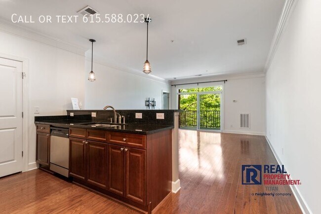 Building Photo - NEW PRICE! Make West End Your New Address ...
