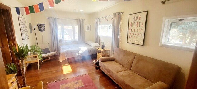 Building Photo - 5BD/3BA North Boulder Home Near Pearl St, CU & Hiking | Avail. August 2026 Pre-Lease