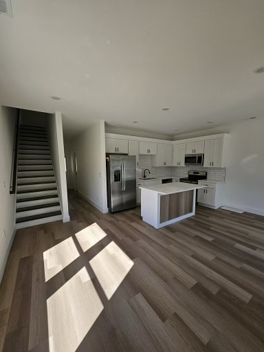 Building Photo - 44 Beverly Hills Dr