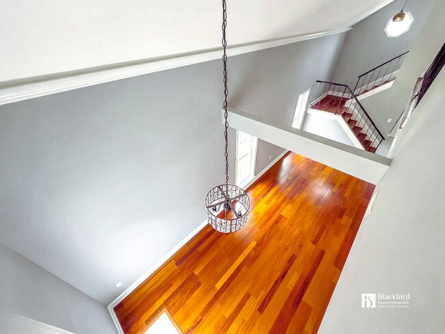 Building Photo - 3347 Iris Pl