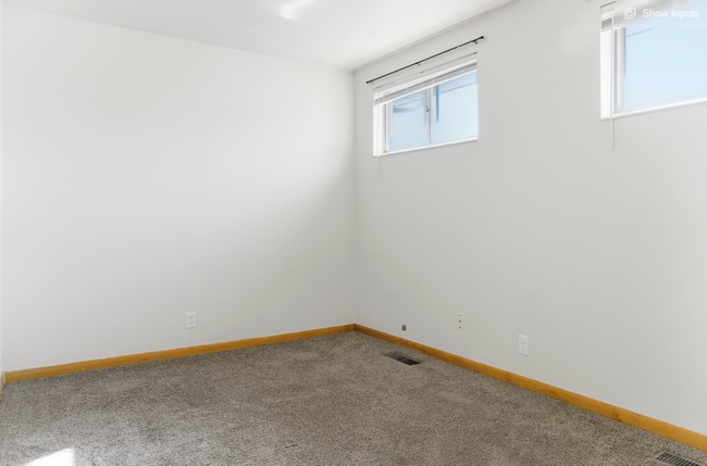 Building Photo - 466 E Center St