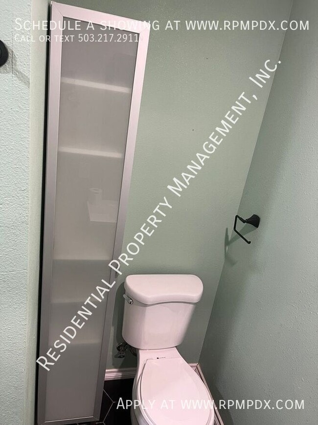 Building Photo - 4512 SW Fairvale Ct