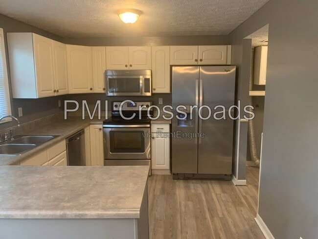 Building Photo - 7490 Stonetrail Way