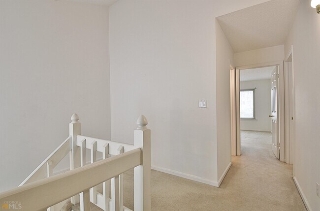 Building Photo - 72 Cobblestone Creek