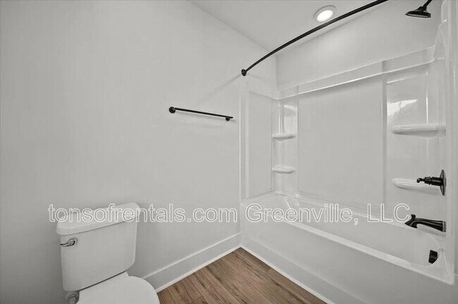 Building Photo - 415 Ml Pk Wy