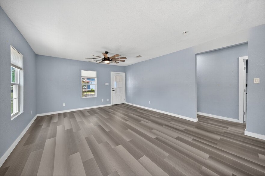 Building Photo - 1203 Ave J