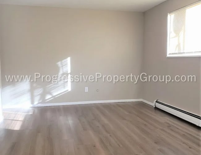 Building Photo - Cozy 2-Bedroom Home in a Peaceful Colorado...