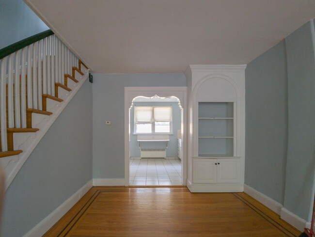 Building Photo - 1029 Fernon St