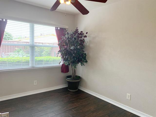 Building Photo - 1209 Crestwood Ct