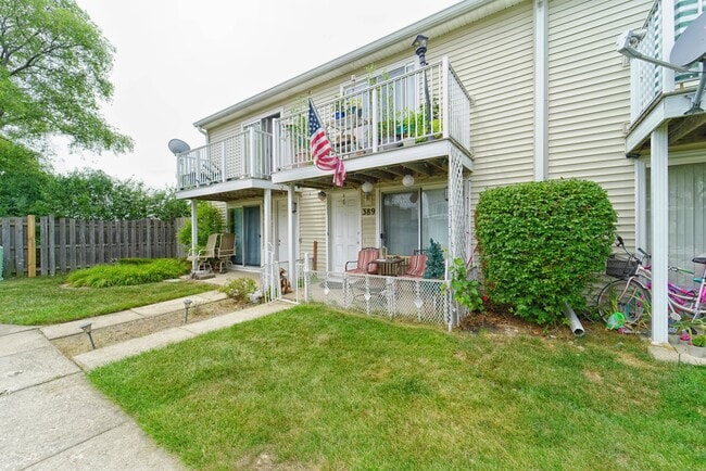 Building Photo - 389 Meadow Green Ln