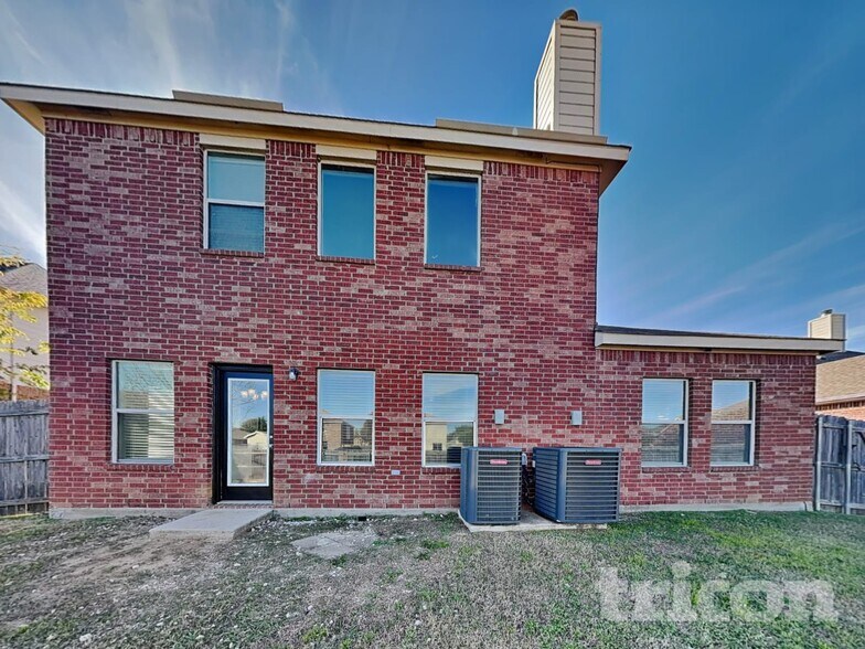 Building Photo - 5824 Somerton Dr