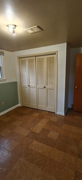 Building Photo - 1730 Redstock Ave