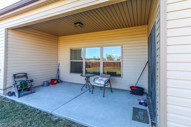 Building Photo - 351 Stablebridge Dr