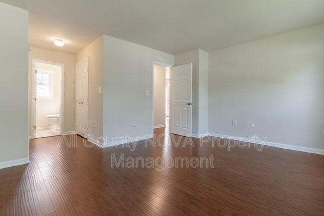 Building Photo - 7826 Fordson Rd