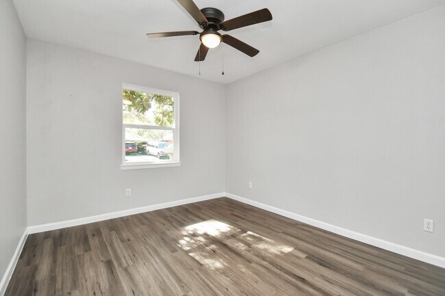 Building Photo - 9622 Vilven Ln