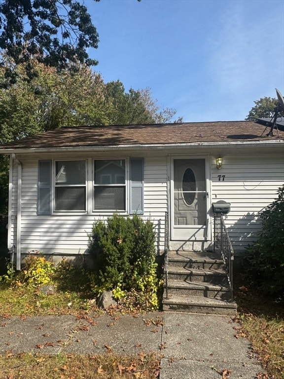 Primary Photo - 77 Shore Dr