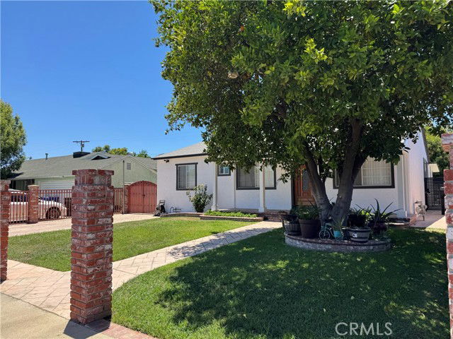 Building Photo - 8739 Tyrone Ave