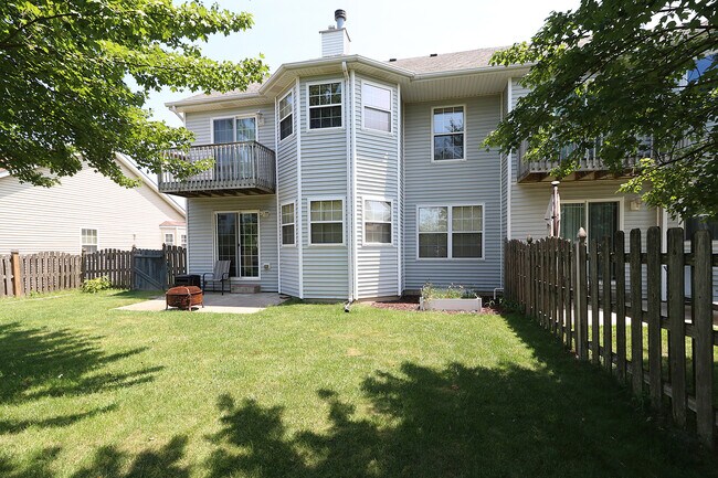 Building Photo - 16046 S Fairfield Dr