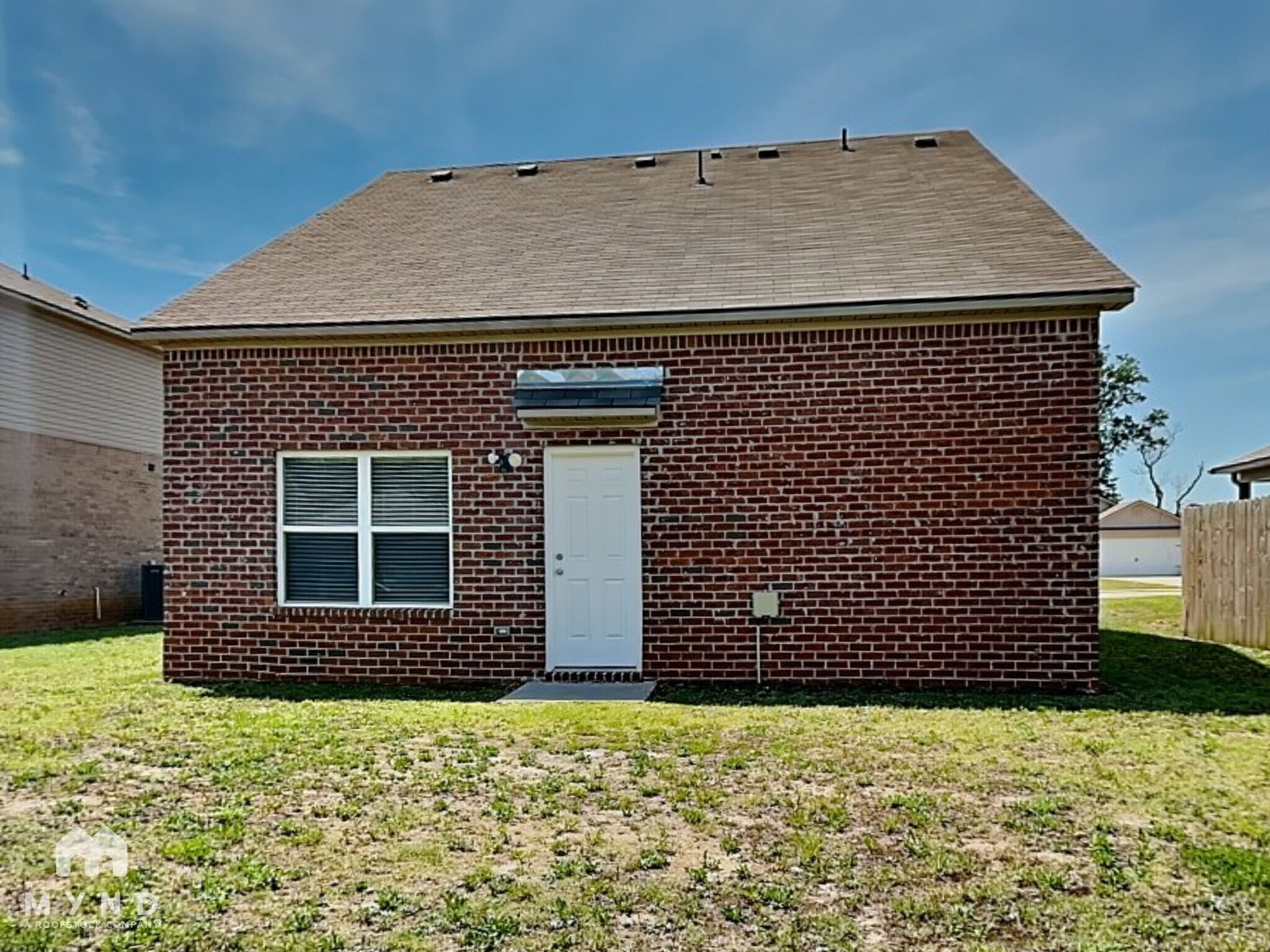 Building Photo - 799 The Heights Ln