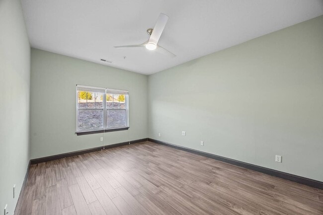 Building Photo - 123 Foxden Dr