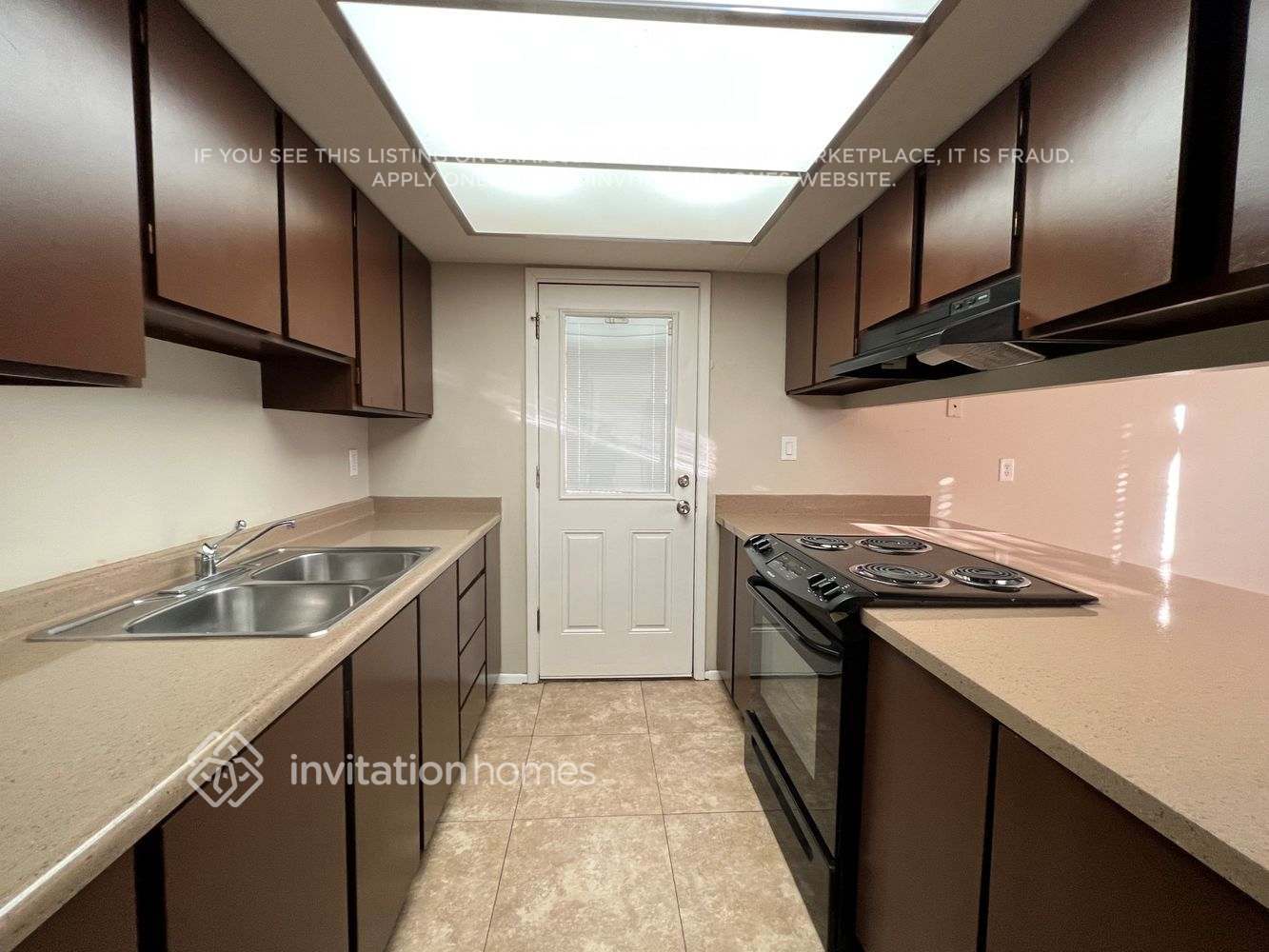 Building Photo - 5414 W Wilshire Dr