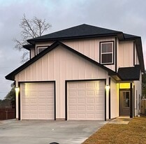 Building Photo - 8427 Harvard Dr