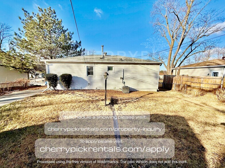 Building Photo - 7201 S 22nd St